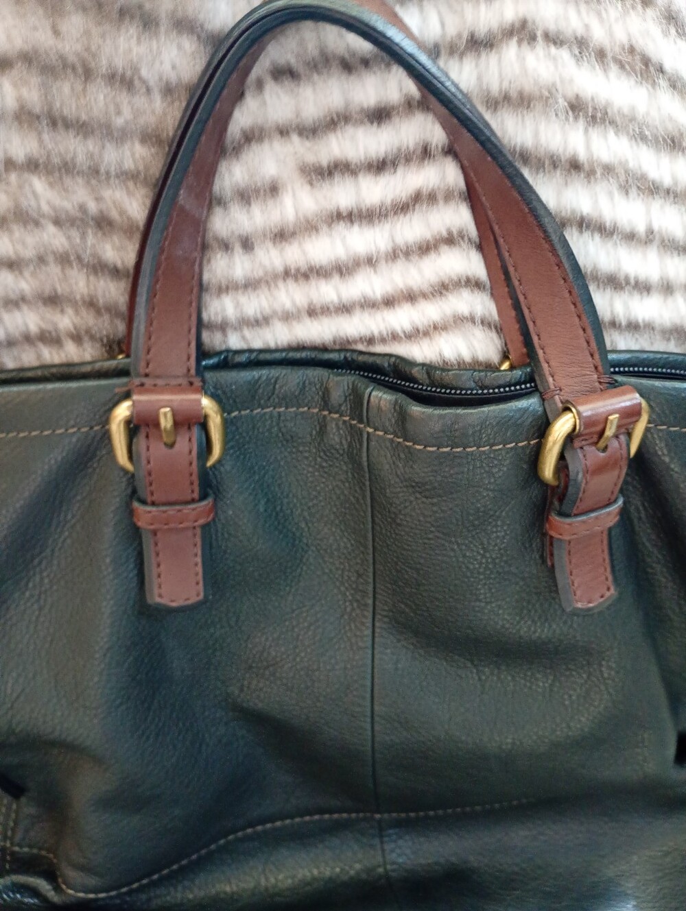 Fossil | Black Leather Large Slouchy Explorer Tote with Brass Logo Plaque - Picture 5 of 14